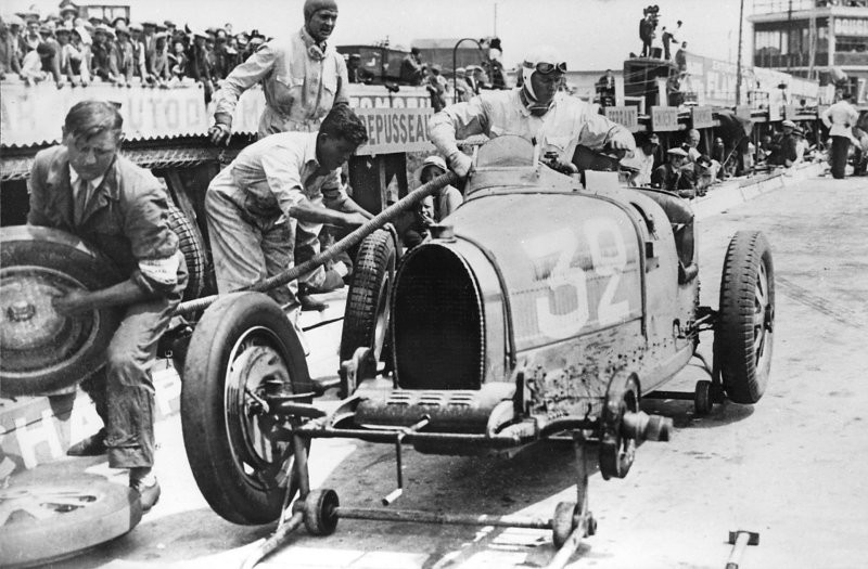 Bugatti Chiron Pur Sport Grand Prix — для тех, кому обычных Bugatti мало