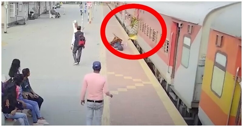 В Индии женщина чудом не попала под поезд