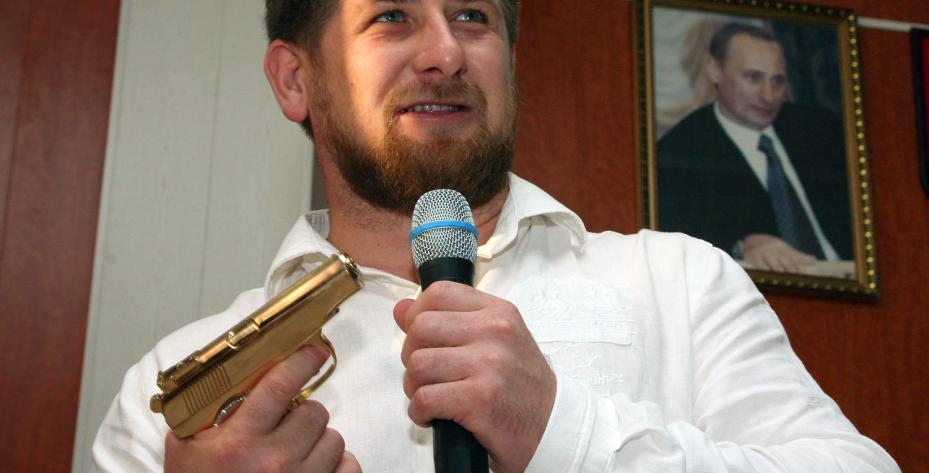 Спикер парламента Чечни обратился к генпрокурору из-за слов Сокурова