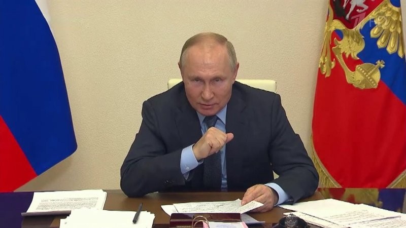 Сокуров извинился за спор с Путиным перед главой и членами СПЧ. Режиссёр опасается за свою жизнь