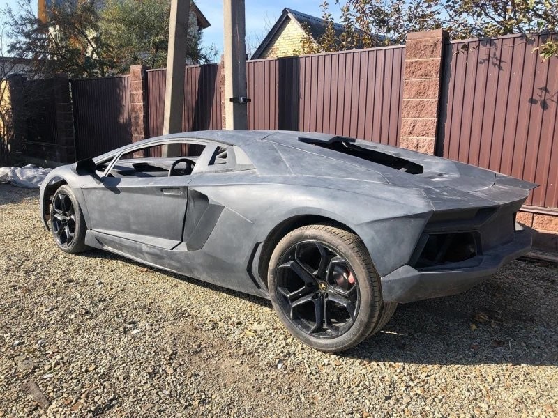 В Пензе выставили на продажу реплику суперкара Lamborghini Aventador, но её надо достраивать