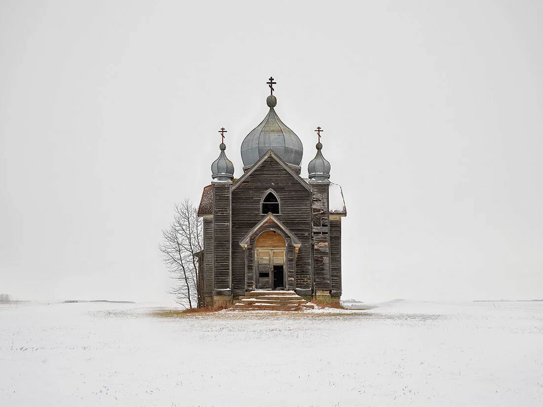 Откуда взялись заброшенные православные церкви в канадской степи