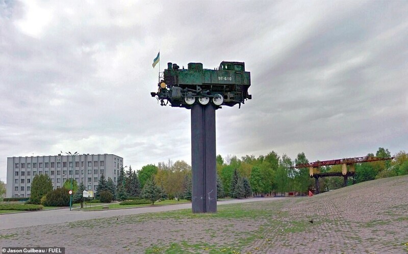 2. Памятник паровозу 9П. Шепетовка, Украина