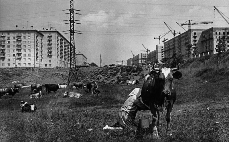 Фотографии строительства знаменитых зданий и жилых домов царской и советской Москвы