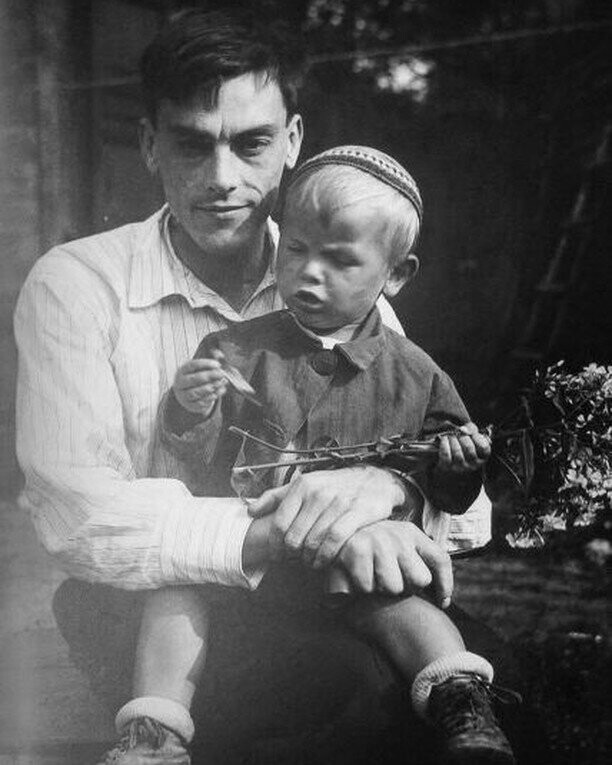 Андрей Тарковский со своим отцом Арсением.