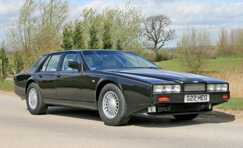 Aston Martin Lagonda — экстравагантный любимец шейхов, а также один худших автомобилей всех времен