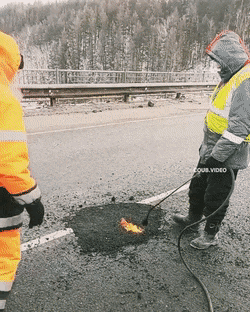 Гифки с автомобилями и мотоциклами Гифки с автомобилями и мотоциклами
