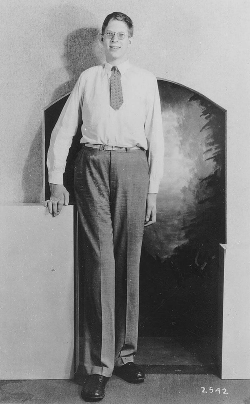 Нежный гигант: самый высокий человек в истории