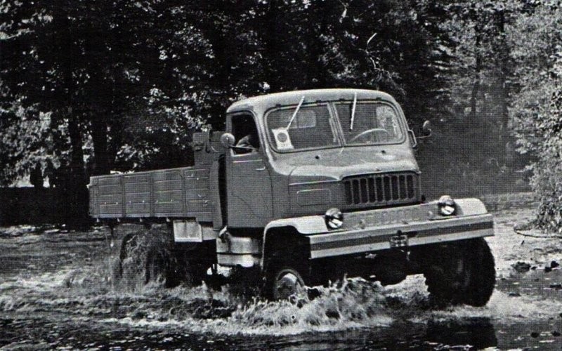 Praga V3S — легендарный чешский грузовик с «обрубленным» капотом