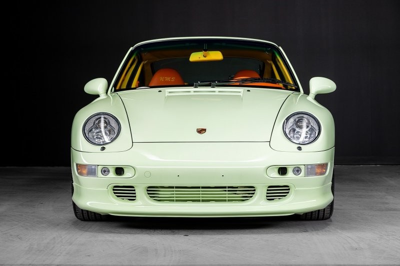 Уникальный Porsche с очень ярким салоном, принадлежавший премьер-министру Кувейта