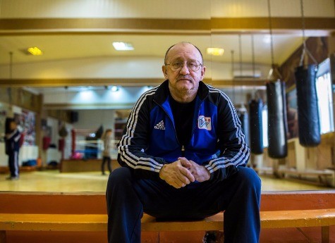 Заслуженного тренера РФ по боксу сократили, и хотят научить водить автобус