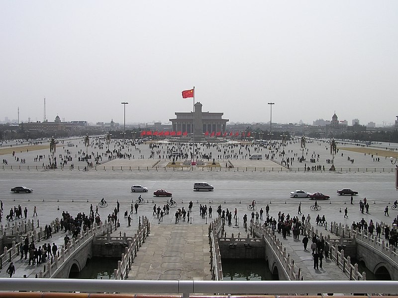 демонстрантов на площади тяньаньмэнь