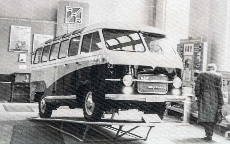 Микроавтобус на выставке 1957 года