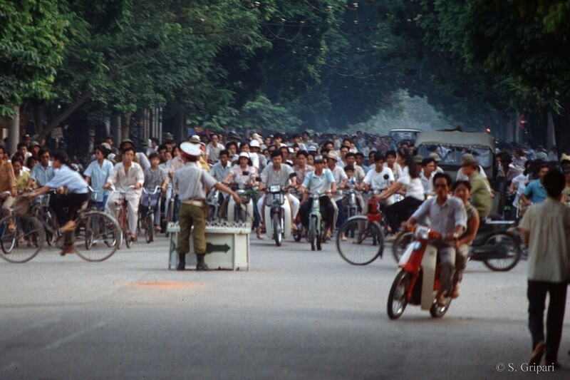 Ханойский траффик в час пик, 1991: