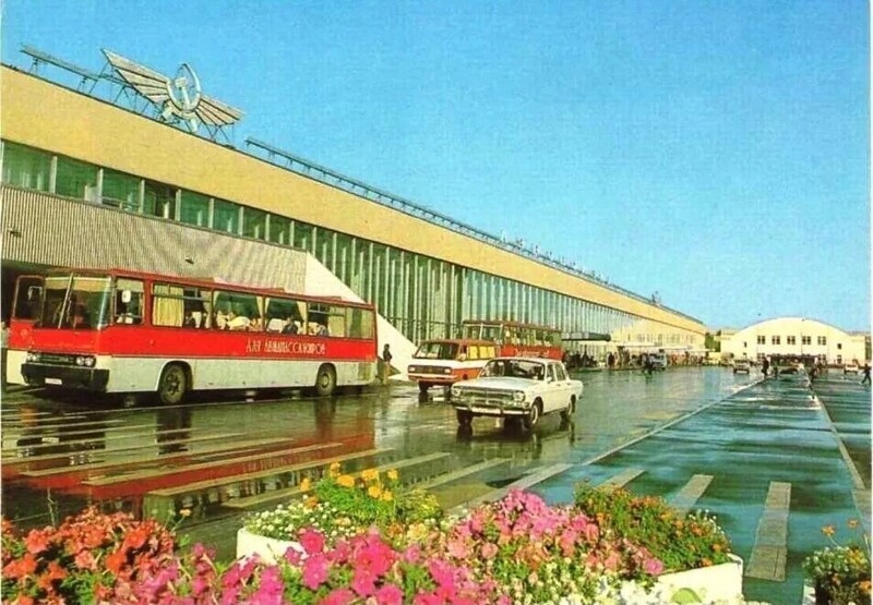 Меню центрального московского аэровокзала: что ели пассажиры во времена СССР