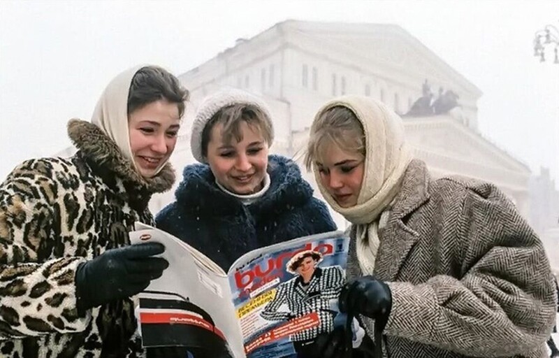 Московские модницы с журналом Burda Moden. 1987-й год