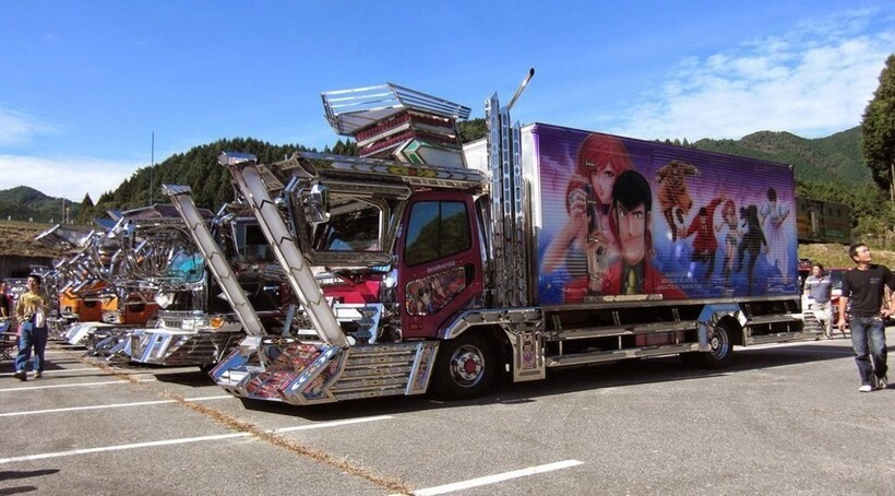 18 фото о том, как в Японии делают тюнинг грузовых автомобилей