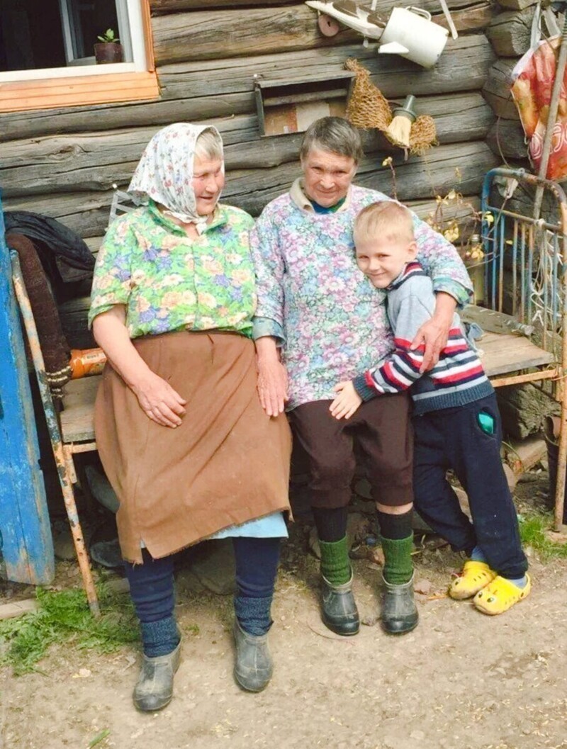 Бабушка в деревне