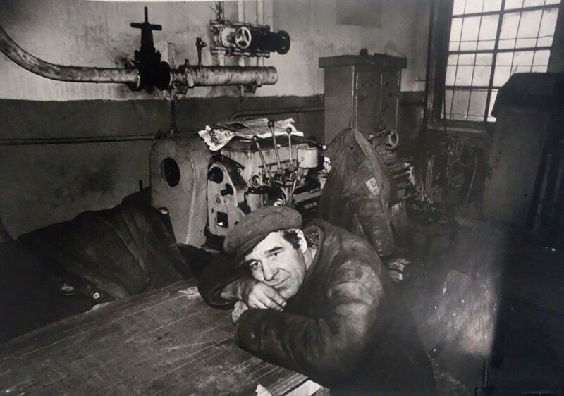 Рабочий во время перерыва, 1980 год