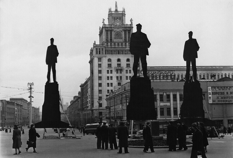 Москва: гигантские проспекты и площади, как символы советской столицы
