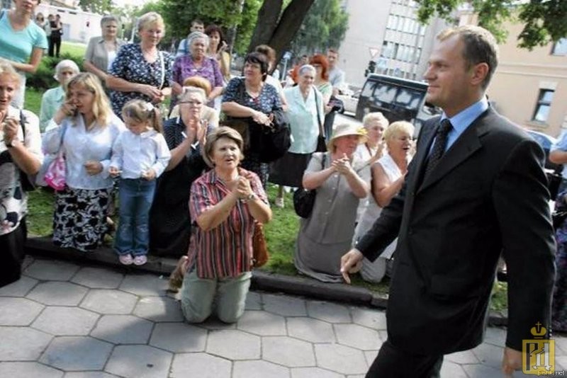 Холуйство и лакейство