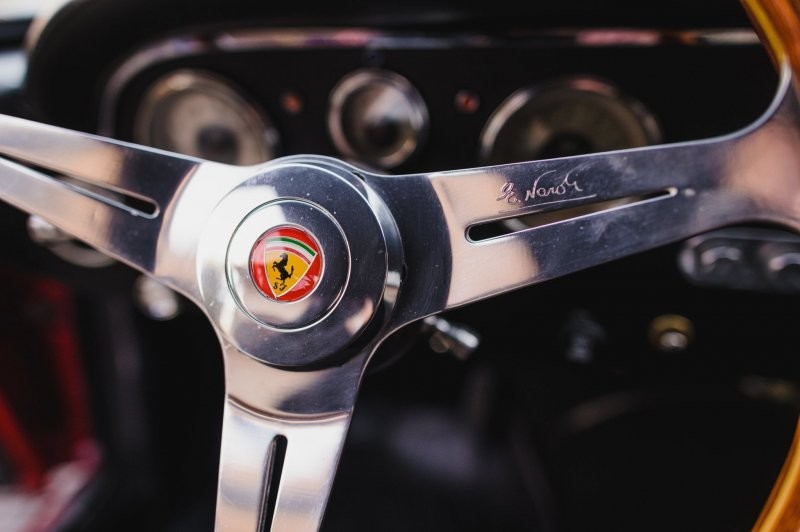 На торги выставлен Ferrari 250 GTE 1962 года с двигателем V8 от Chevrolet
