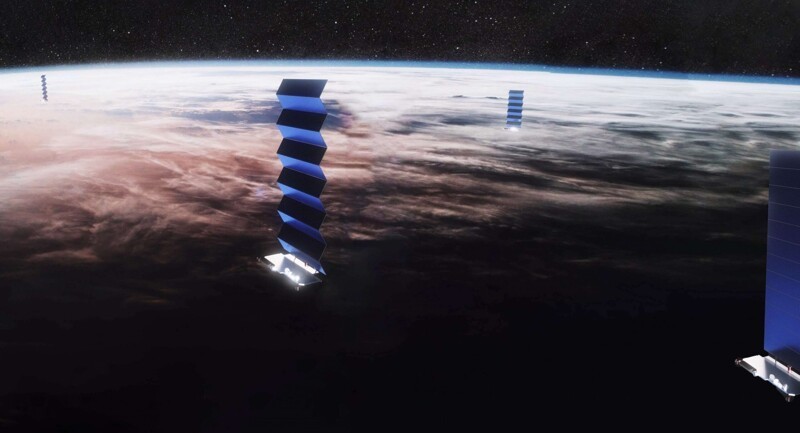 Спутников Илона Маска так много, что они есть на каждой пятой фотографии космоса