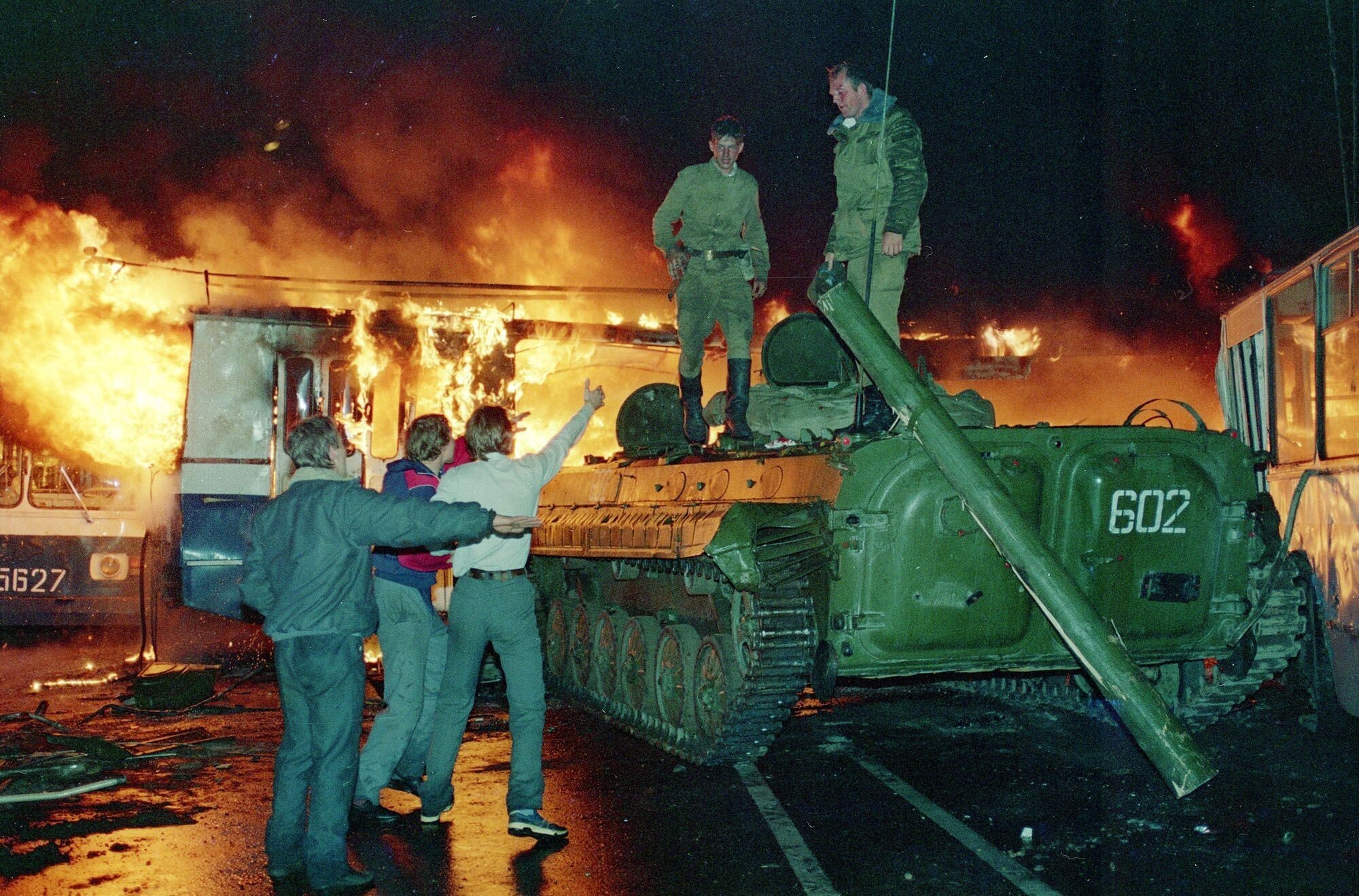 Государственный переворот. Августовский путч 1991. Москва путч август 1991. Августовский путч 1991 танки. 1993 Августовский путч танки.