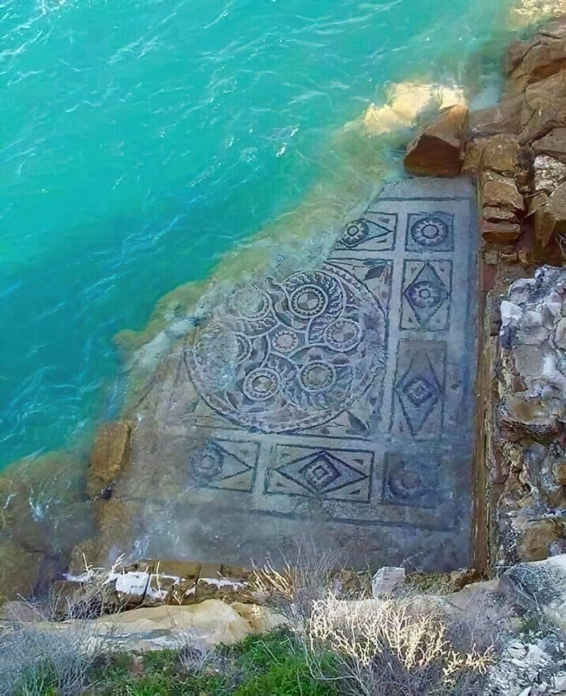Римская мозаика, которая находится на побережье Турции