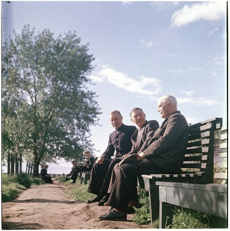 На лавочке в Архангельске, 1958.