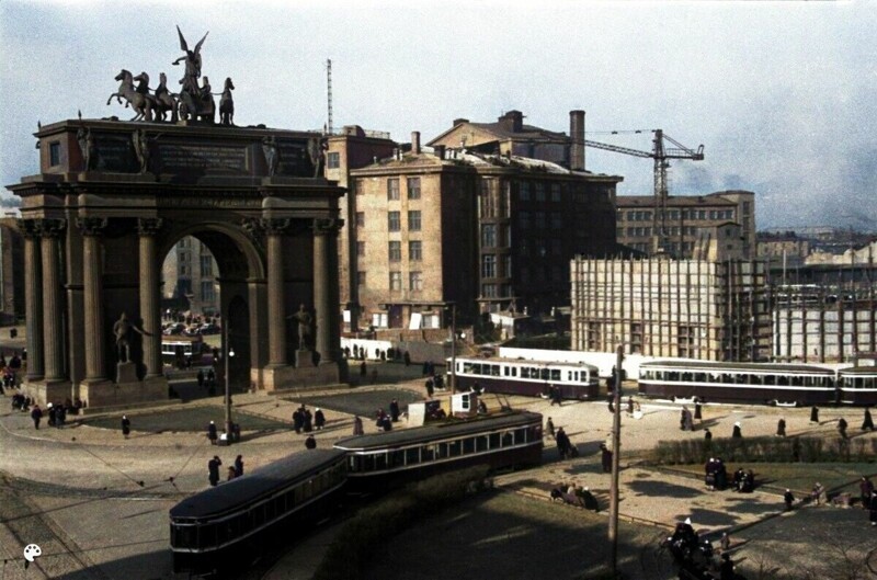 Нарвские триумфальные ворота, 1955 год.