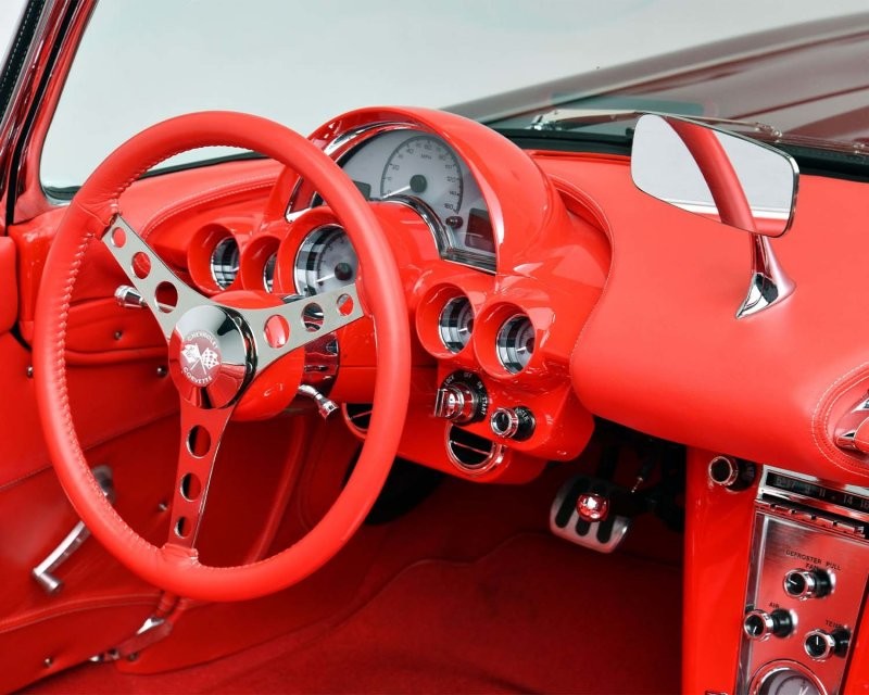 Потрясающий Corvette рестомод 1958 года на современном шасси с двигателем V8