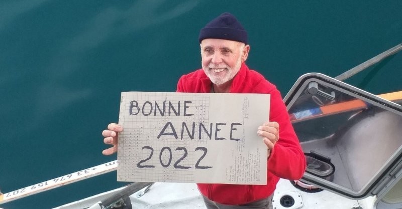 75-летний французский путешественник погиб, переплывая океан