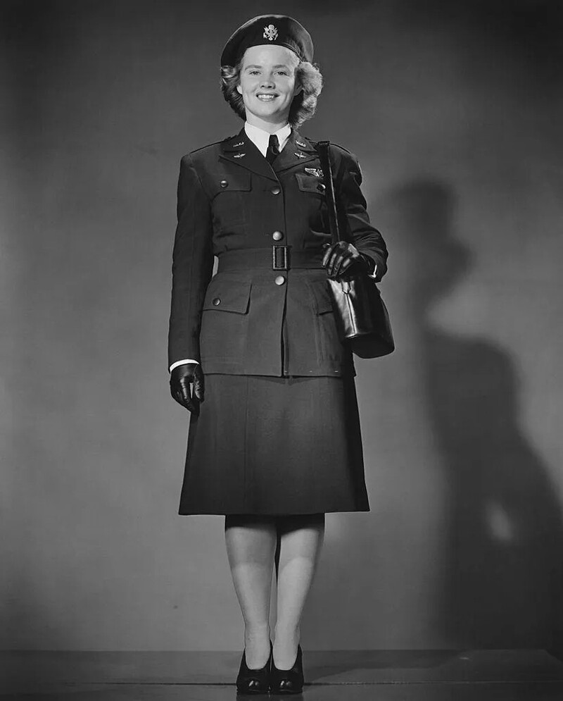 20. Женщина в военной форме Второй мировой войны