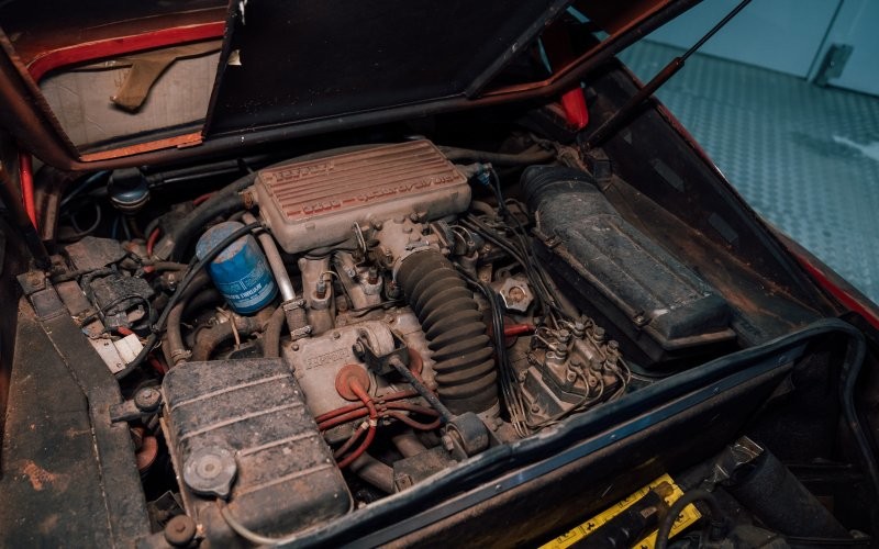 Ferrari 308 GTSi 1982 года — действительно особенная находка в сарае