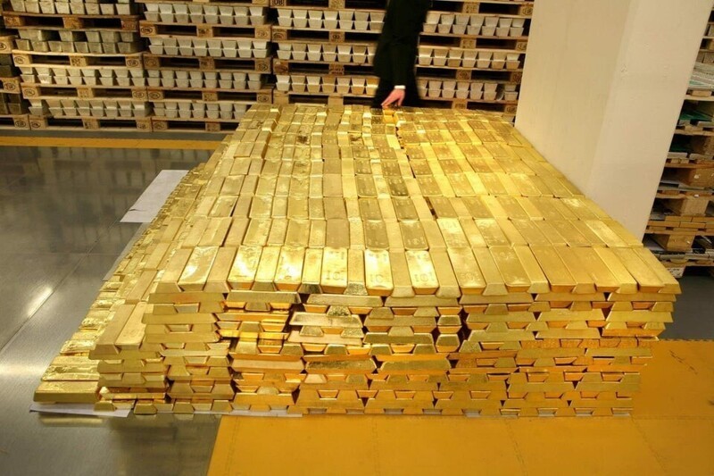Золото на сумму 1,6 миллиарда долларов США