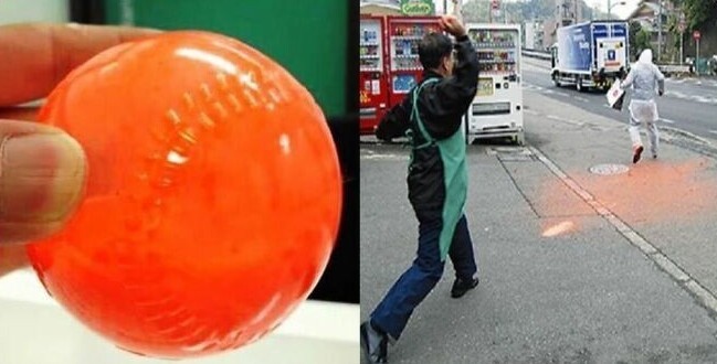 Японские полицейские используют шарики с краской, чтобы потом отслеживать машины и людей, которые сбежали с места преступления
