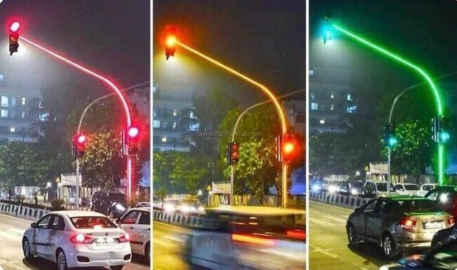 Светофоры в Индии устанавливают на светящихся столбах, чтобы они были заметнее
