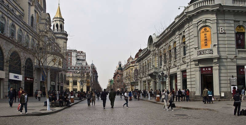 Сохранившаяся застройка периода русского присутствия. Источник фото: https://m.chinatrips.ru/harbin/album/central-street-picture.html