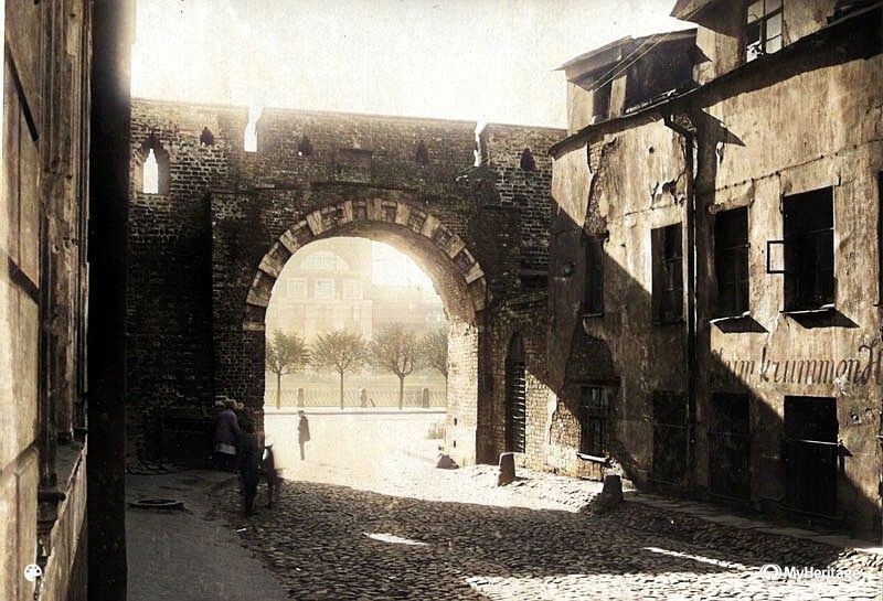Проломные ворота в стене в Зарядье  1932 год