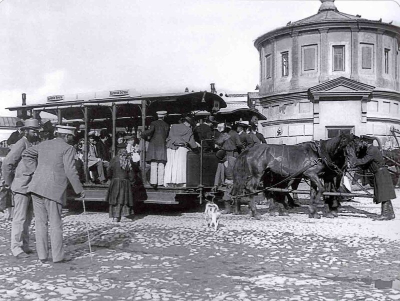 Станция конки у Серпуховских ворот. Москва. Фото 1890-1900-х гг.