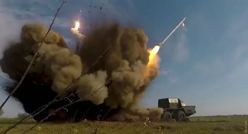 «При обнаружении обломков ракет…»: Как живет Одесса в момент антироссийского психоза на Украине