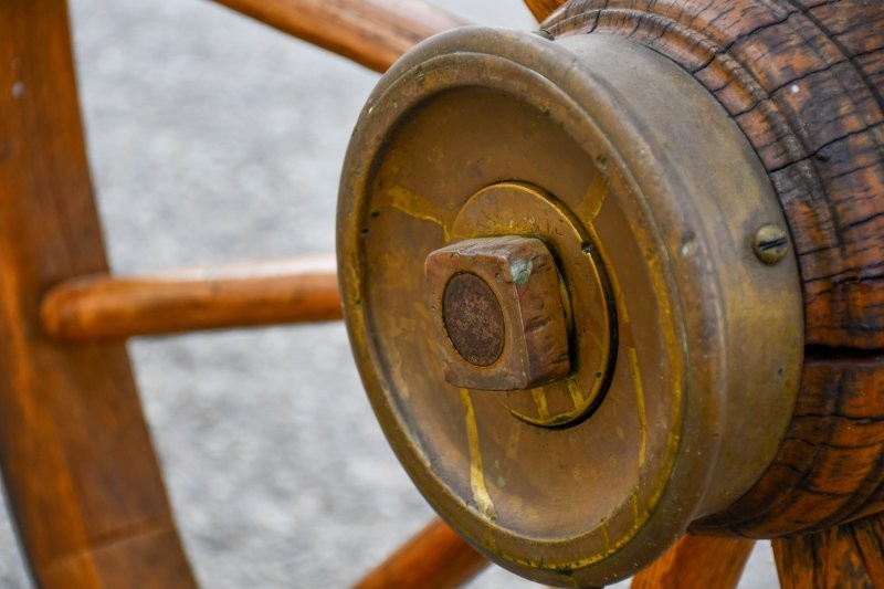 Button & Co. 1856 — старинная пожарная повозка с ручной помпой