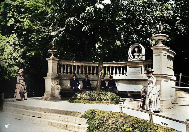 Памятник Королеве Луизе в парке Королевы Луизы.