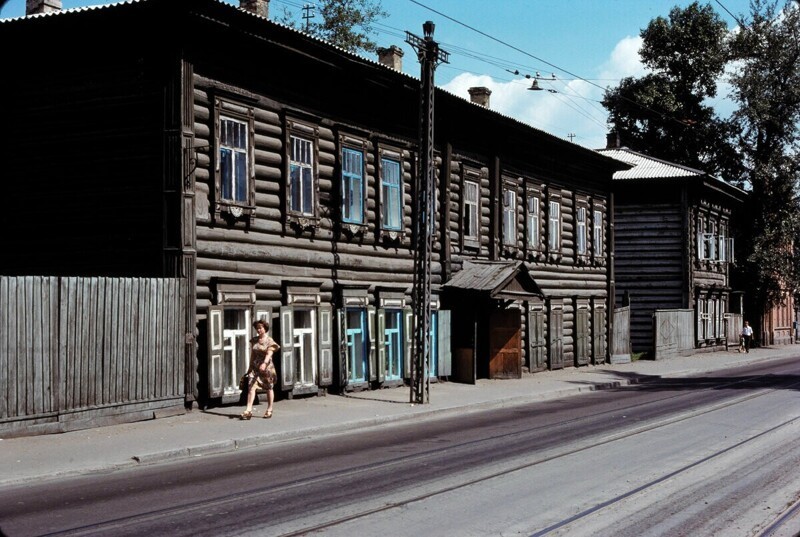 Деревянные дома по улице Тимирязева, Иркутск.