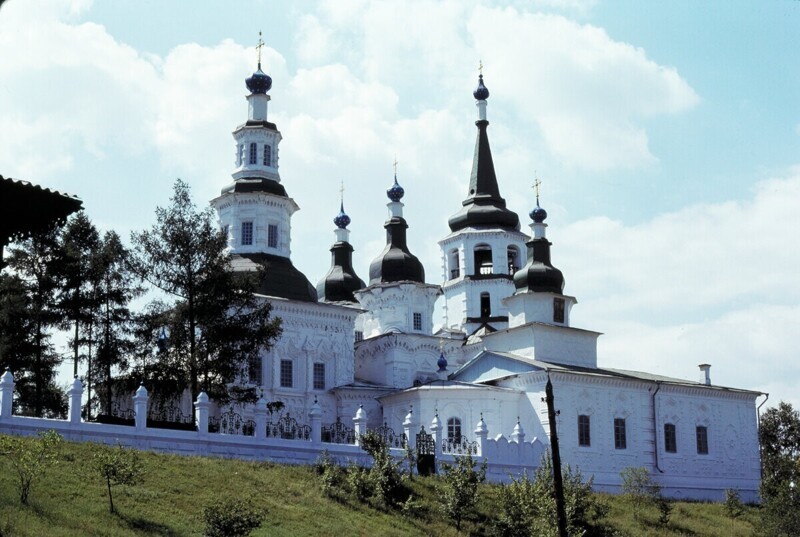 Церковь Воздвижения Честного и Животворящего Креста Господня, Иркутск.