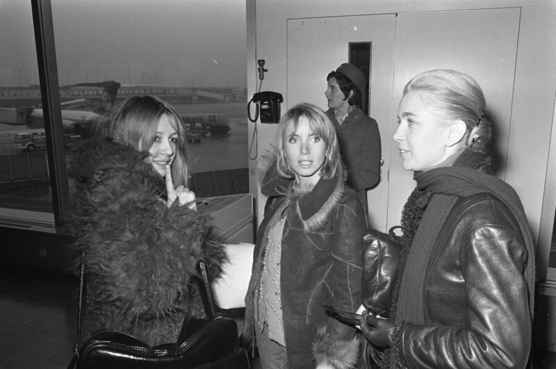 2 февраля 1972 года. Аэропорт Схипхол Французские актрисы Джульетта Берто, Булле Ожье и Мари Дюбуа прибыли на Международный кинофестиваль в Амстердаме.