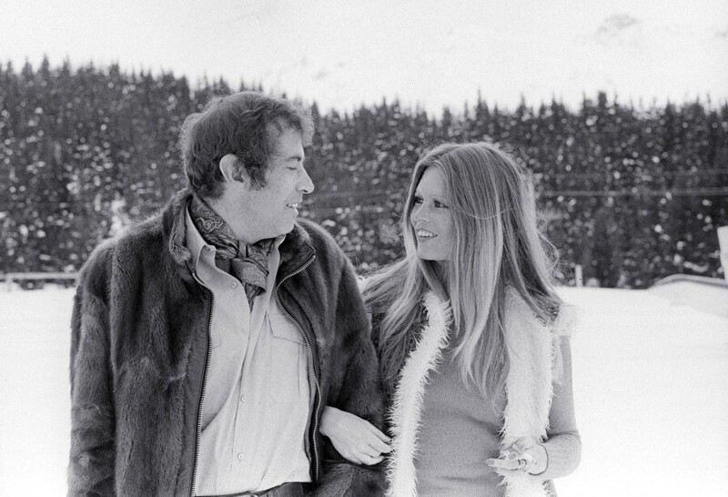 Февраль 1972 года. Брижит Бардо и Роже Вадим в Мерибеле, Лез-Аллю, Франция. Фото Jean-Pierre Bonnotte.