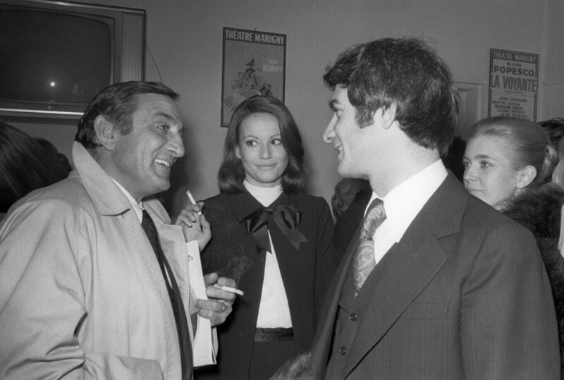 18 февраля 1972 года. Париж. Лино Вентура, Клодин Оже, Жан-Клод Бриали и Мари Дюбуа на премьере фильма «Шиповник» (Églantine).
