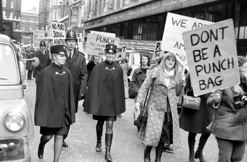 Февраль 1972 года. Лондон. Демонстрация феминисток у редакции журнала «Панч».